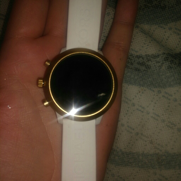 Michael Kors smart watch main image 4